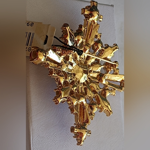 Trifari TM 1989 Jewels Of India Rhinestones Maltese Cross VTG Brooch - Picture 10 of 16